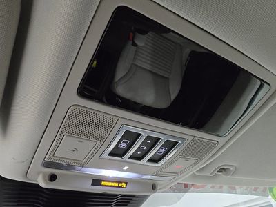 2025 Land Rover Discovery - Photo 30
