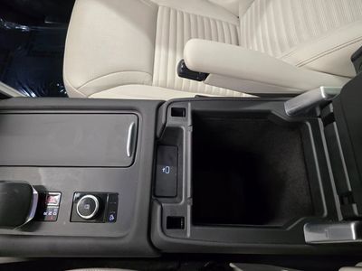 2025 Land Rover Discovery - Photo 27