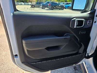 2026 Jeep Wrangler — photo 13 view
