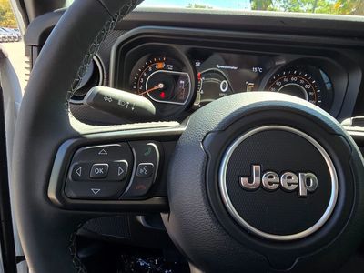 2026 Jeep Wrangler — photo 19 view