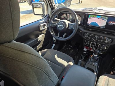 2026 Jeep Wrangler — photo 34 view