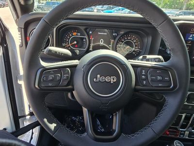 2026 Jeep Wrangler — photo 18 view