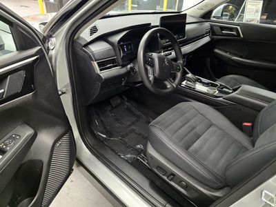 2025 Mitsubishi Outlander - Photo 16