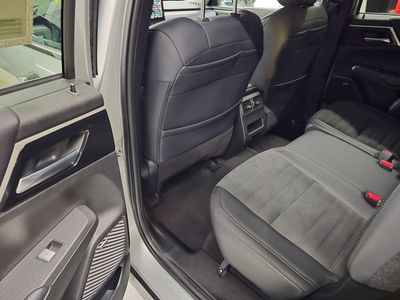 2025 Mitsubishi Outlander - Photo 30
