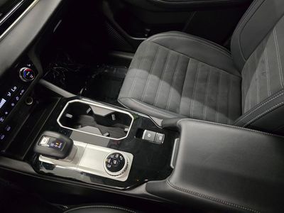 2025 Mitsubishi Outlander - Photo 25