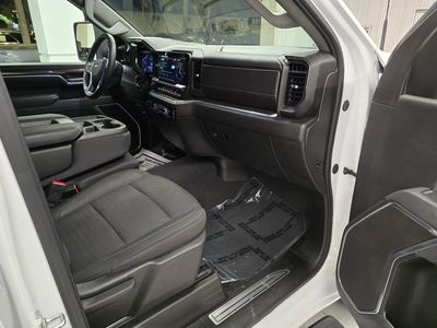 2025 Chevrolet Silverado 2500HD - Photo 38