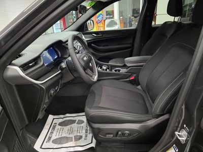 2024 Jeep Grand Cherokee - Photo 16