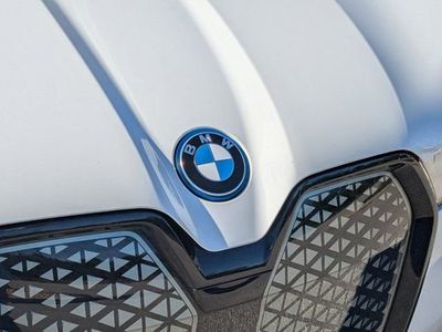 2023 BMW iX - Photo 12