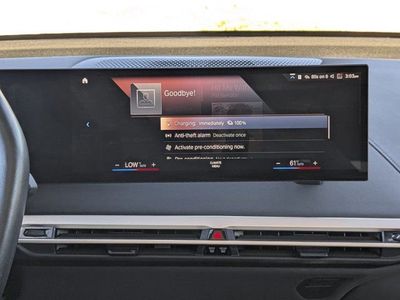2023 BMW iX - Photo 21