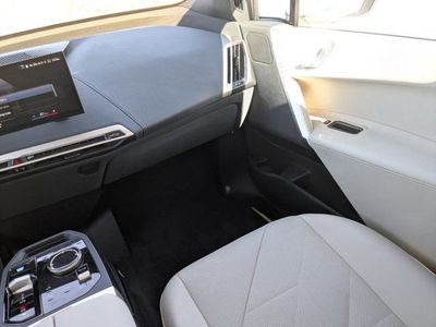 2023 BMW iX - Photo 20