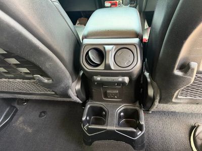 2021 Jeep Gladiator - Photo 34