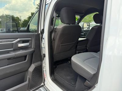 2024 Ram 3500 - Photo 30
