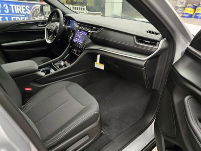 2025 Jeep Grand Cherokee - Photo 29