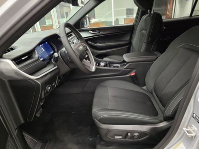 2025 Jeep Grand Cherokee - Photo 15