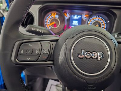2025 Jeep Wrangler - Photo 20
