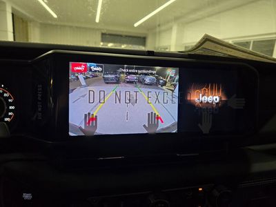2026 Jeep Wrangler - Photo 25