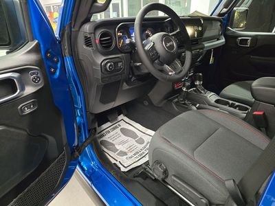 2026 Jeep Wrangler - Photo 16