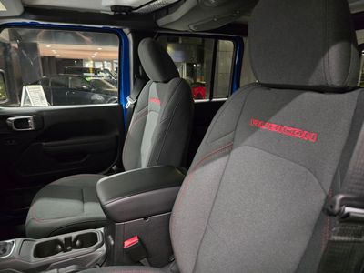 2026 Jeep Wrangler - Photo 18