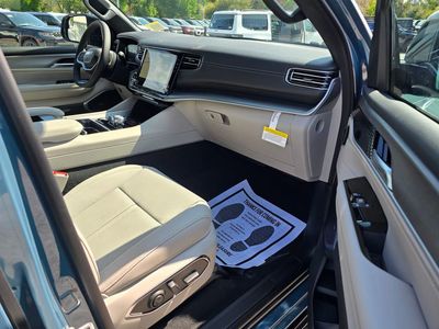 2026 Jeep Grand Wagoneer - Photo 34