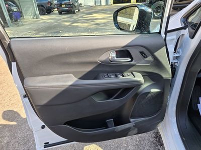2026 Chrysler Pacifica — photo 14 view