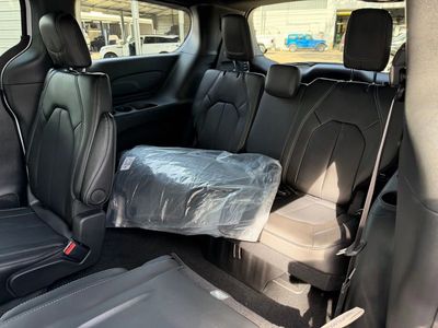 2026 Chrysler Pacifica — photo 29 view