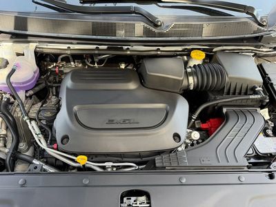2026 Chrysler Pacifica — photo 12 view