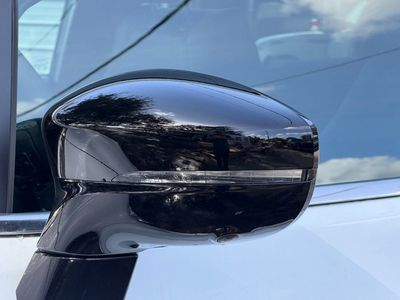2026 Chrysler Pacifica — photo 10 view