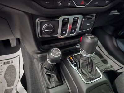 2026 Jeep Wrangler — photo 25 view