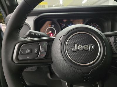 2026 Jeep Wrangler — photo 18 view