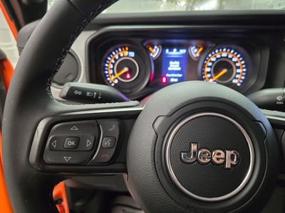 2025 Jeep Gladiator - Photo 19