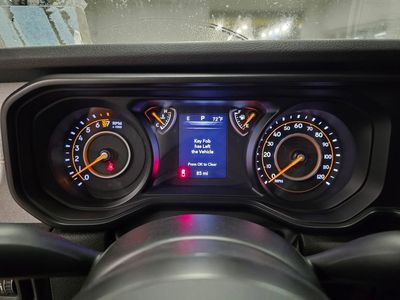 2025 Jeep Gladiator - Photo 21