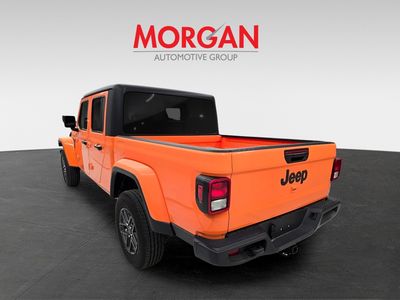 2025 Jeep Gladiator - Photo 4