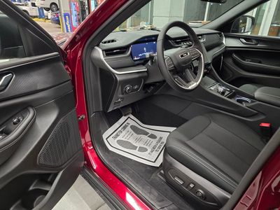 2025 Jeep Grand Cherokee L - Photo 14
