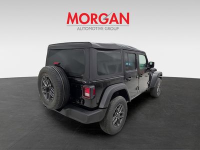 2025 Jeep Wrangler - Photo 6