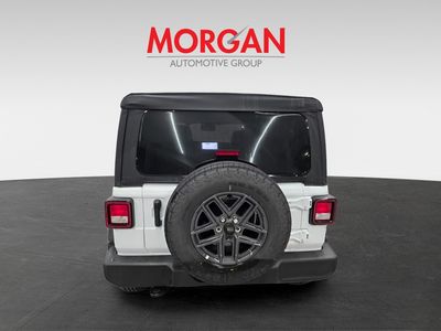 2025 Jeep Wrangler - Photo 5