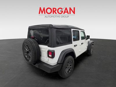2025 Jeep Wrangler - Photo 6