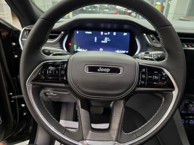 2025 Jeep Grand Cherokee - Photo 18