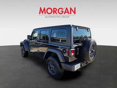 2025 Jeep Wrangler - Photo 4