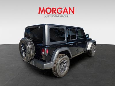 2025 Jeep Wrangler - Photo 6