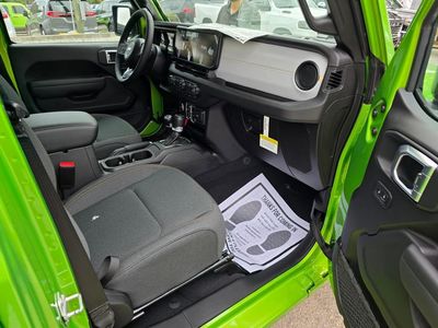 2026 Jeep Gladiator — photo 29 view