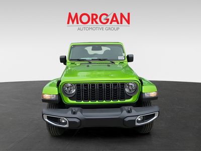2026 Jeep Gladiator — photo 9 view