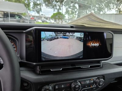 2025 Jeep Wrangler — photo 22 view