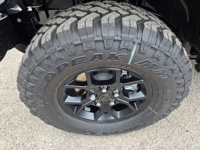 2025 Jeep Wrangler — photo 9 view