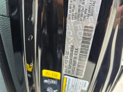 2025 Jeep Wrangler — photo 14 view