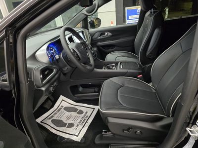 2026 Chrysler Pacifica - Photo 16