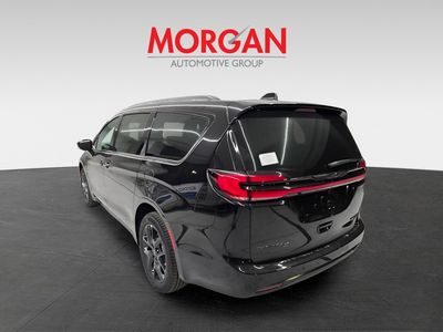 2026 Chrysler Pacifica - Photo 4