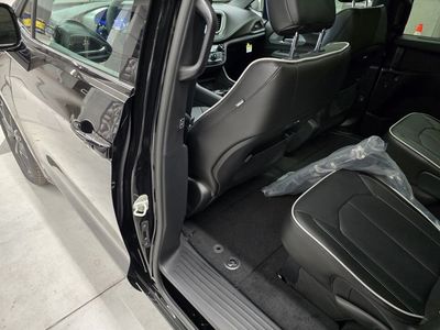 2026 Chrysler Pacifica - Photo 26