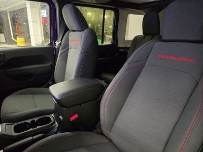2026 Jeep Wrangler - Photo 18