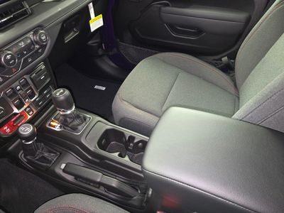 2026 Jeep Wrangler - Photo 27