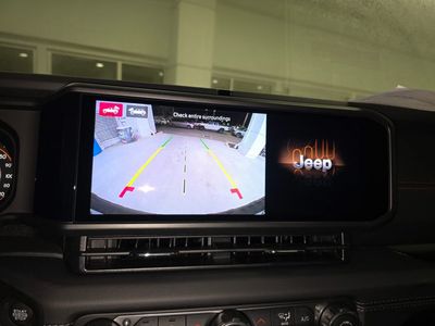 2026 Jeep Wrangler - Photo 25